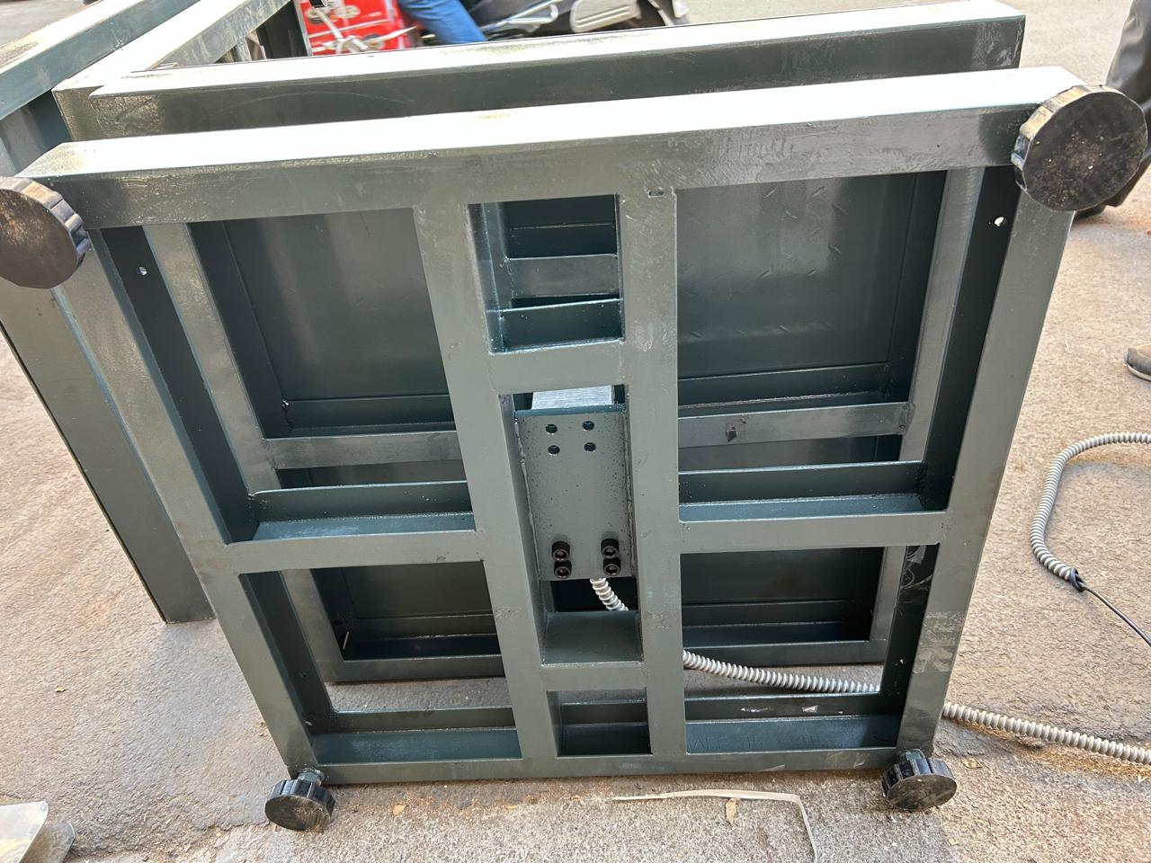 Dormant Scale Features